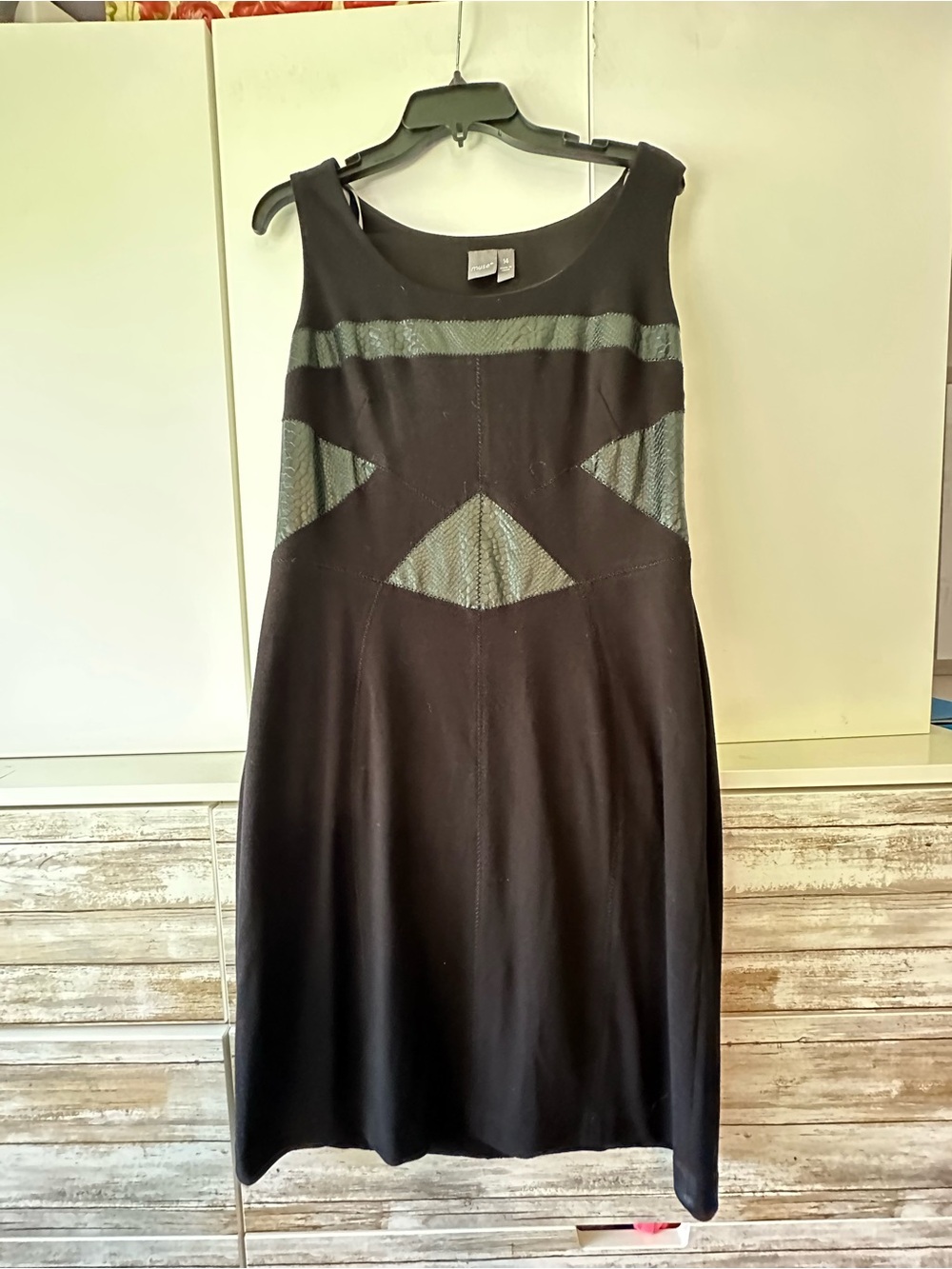 🖤 Muse Sleeveless Sheath Dress Women’s Size 14 Black Faux Leather Accent